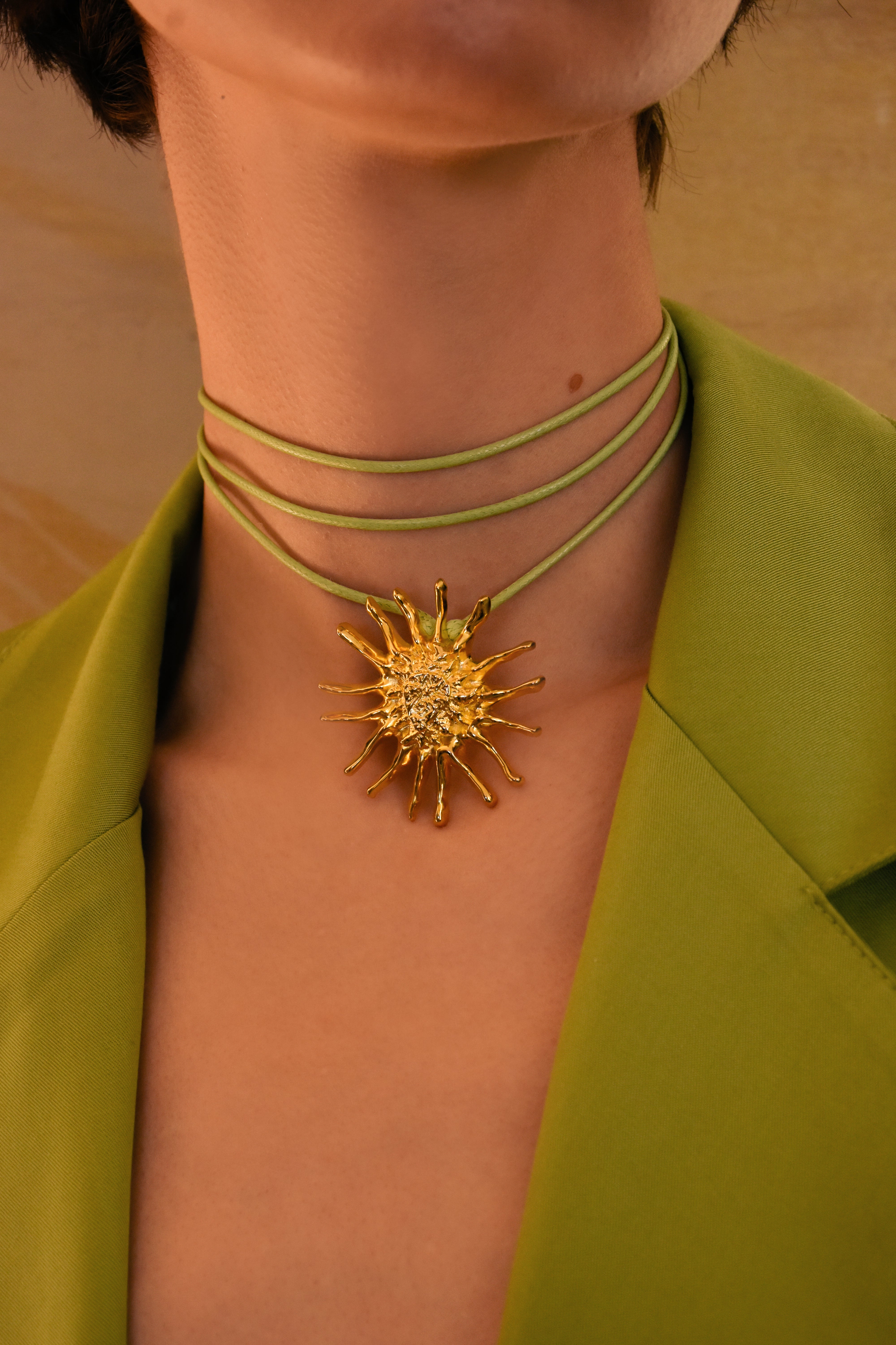 SOLEIL CHOKER / CORDON BEIGE