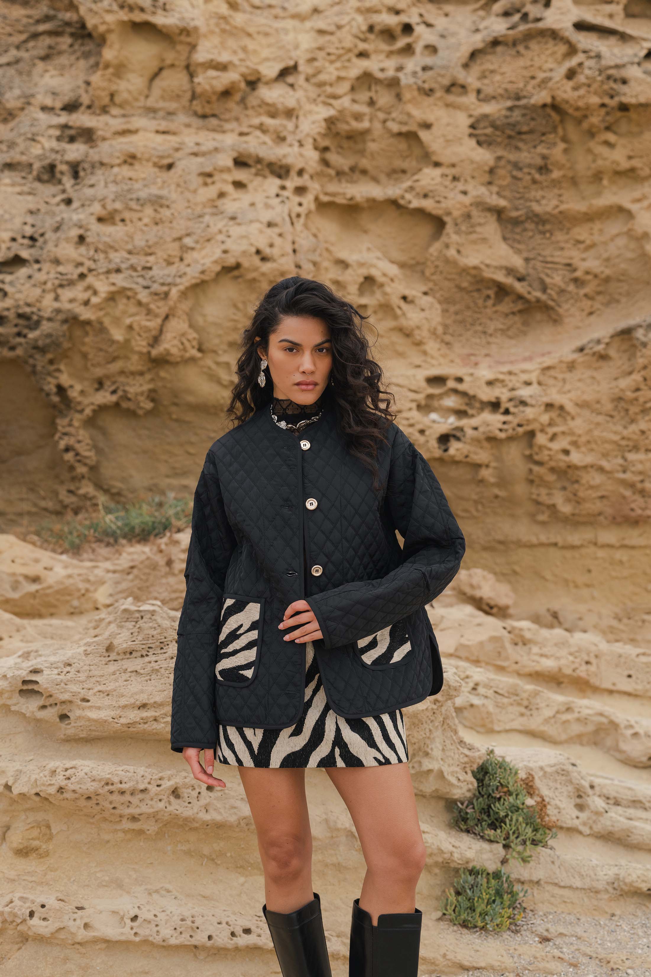 ROMAN JACKET QUILTED BLACK WITH ZEBRA