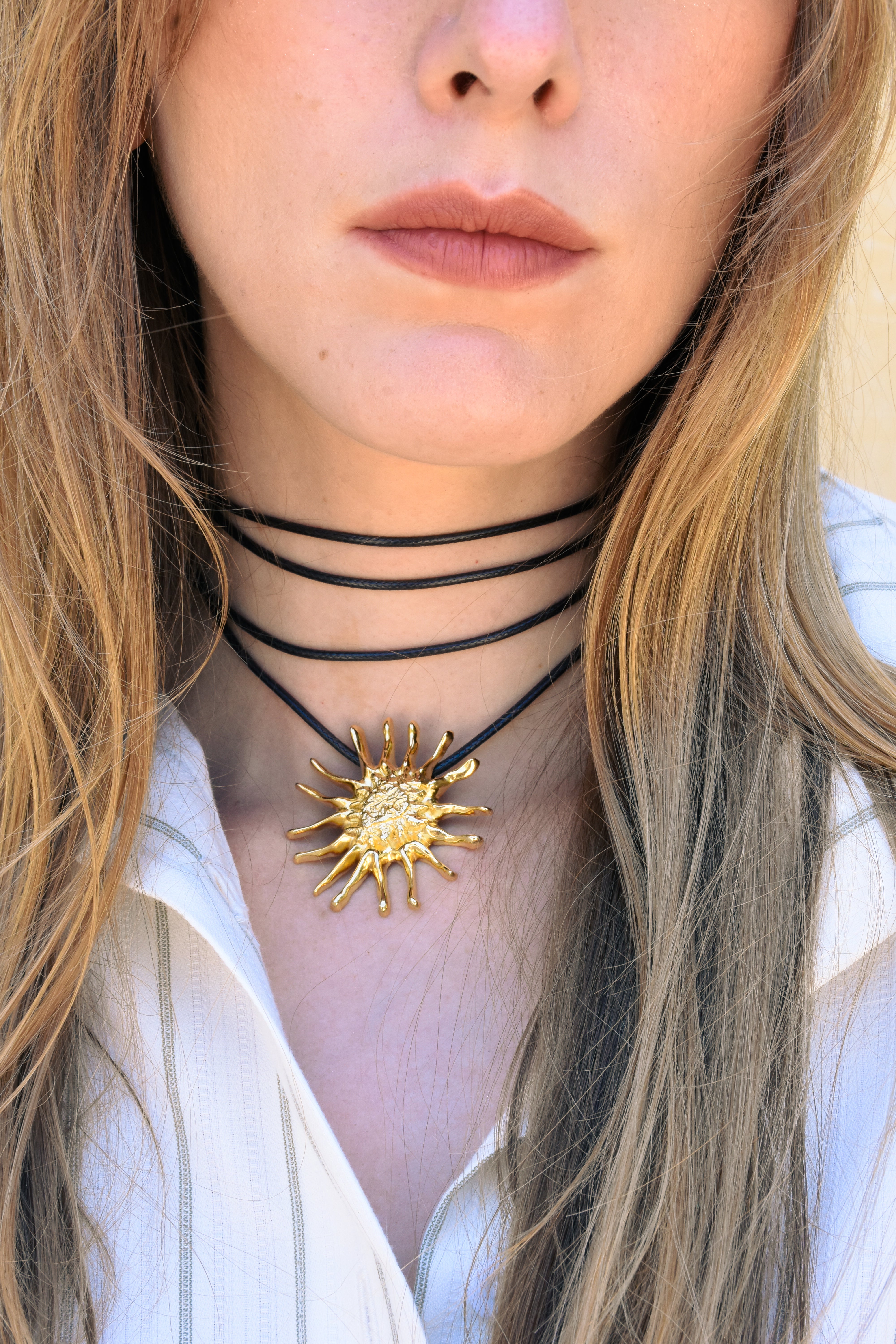 SOLEIL CHOKER / CORDON BEIGE