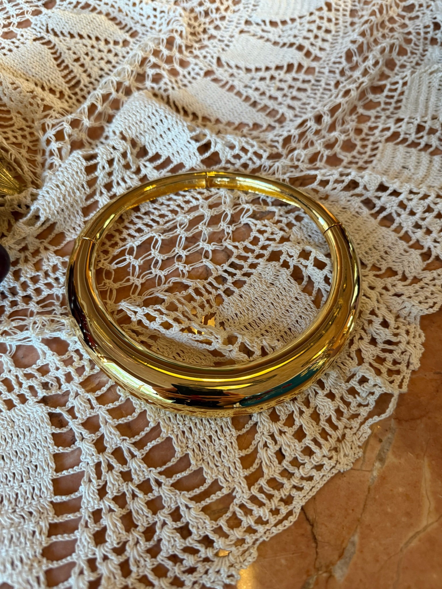 HALO CHOKER