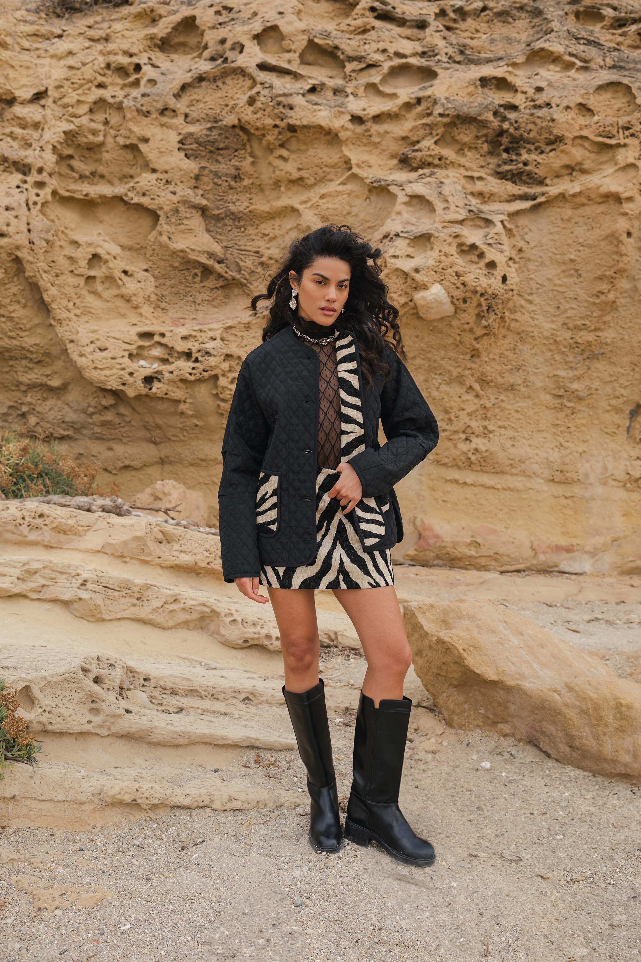 ROMAN JACKET QUILTED BLACK WITH ZEBRA